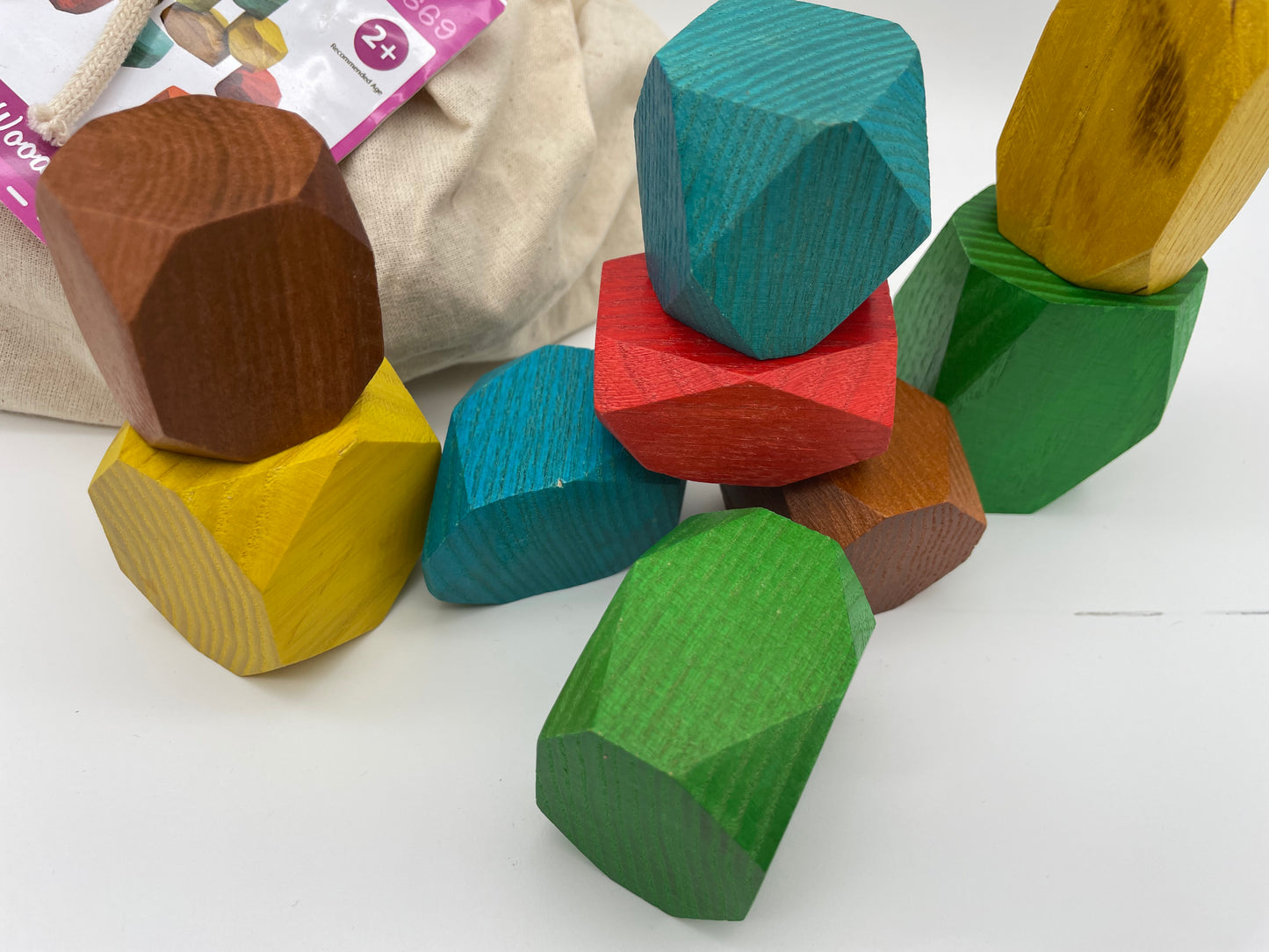 Houten rotsen kleur